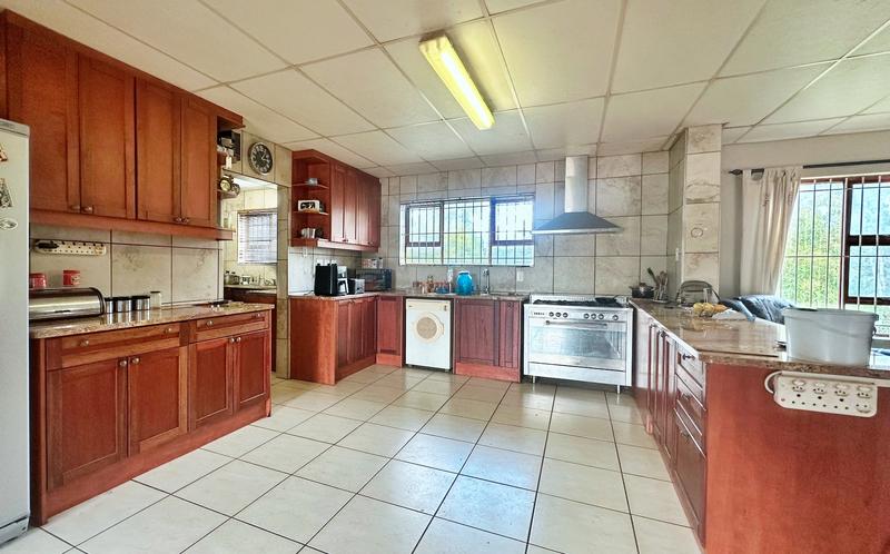 7 Bedroom Property for Sale in Dassenberg Western Cape
